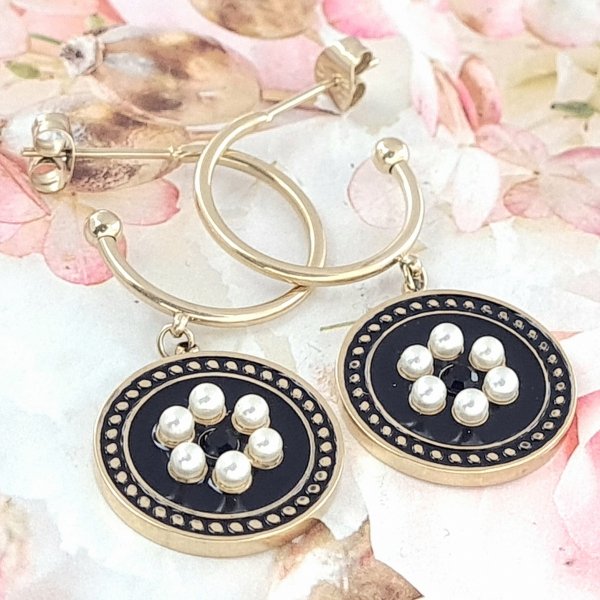 gold earrings made of stainless steel