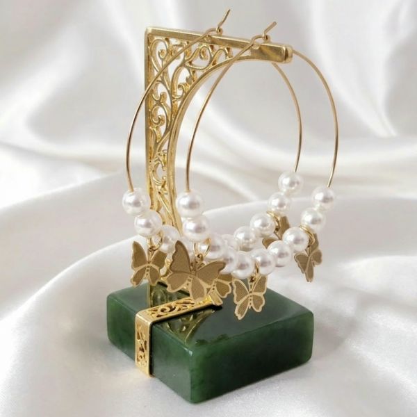 gold earrings made of stainless steel