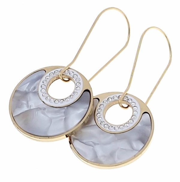 gold earrings made of stainless steel