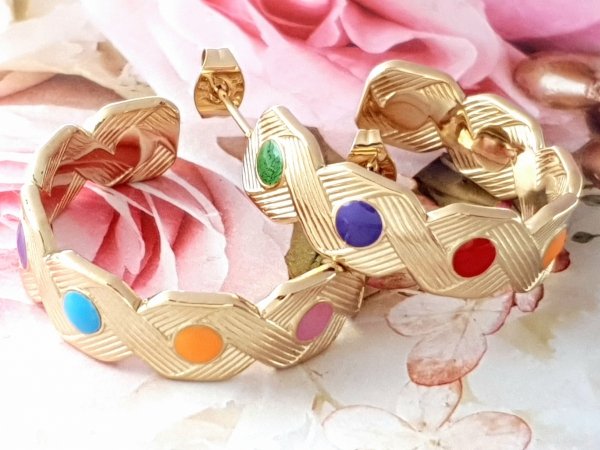 gold earrings made of stainless steel