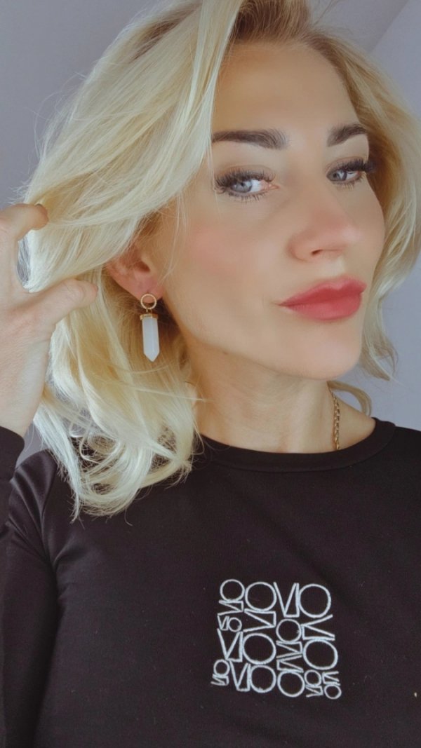 gold earrings made of stainless steel