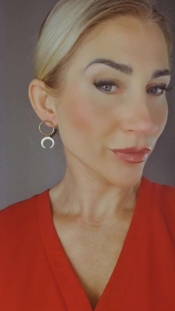 gold earrings made of stainless steel