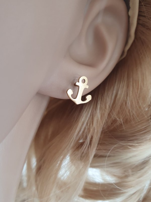 gold earrings made of stainless steel