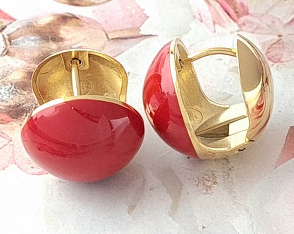 gold earrings made of stainless steel