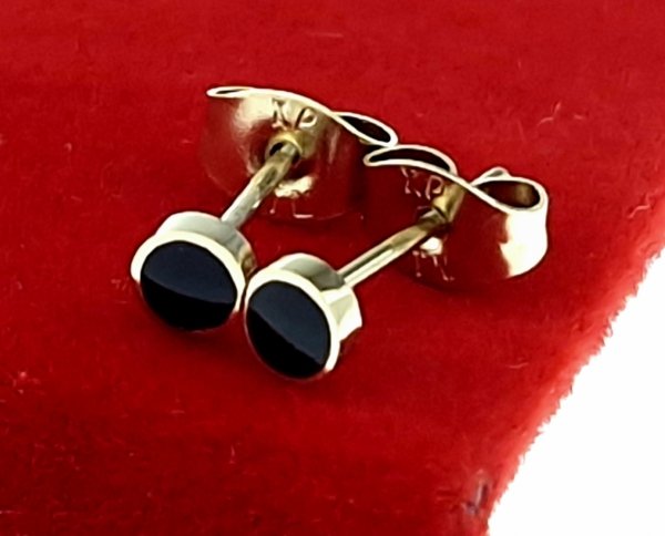 gold earrings made of stainless steel