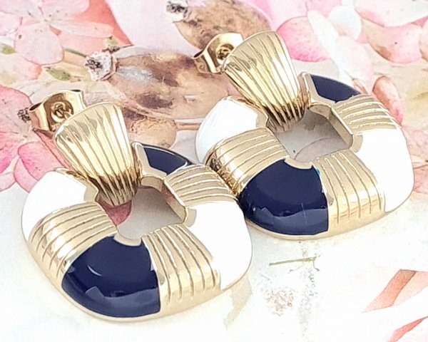 gold earrings made of stainless steel