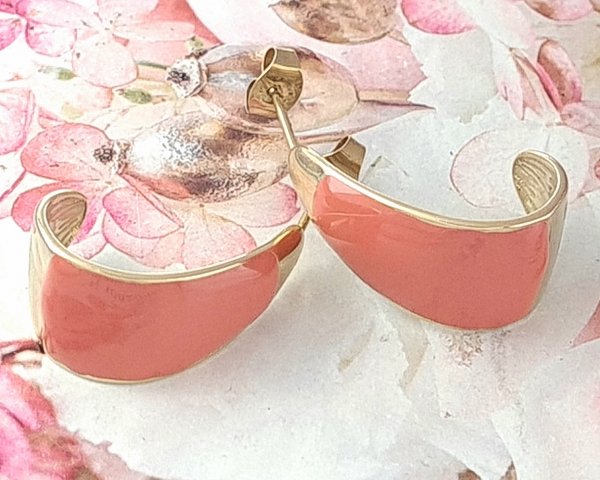 gold earrings made of stainless steel