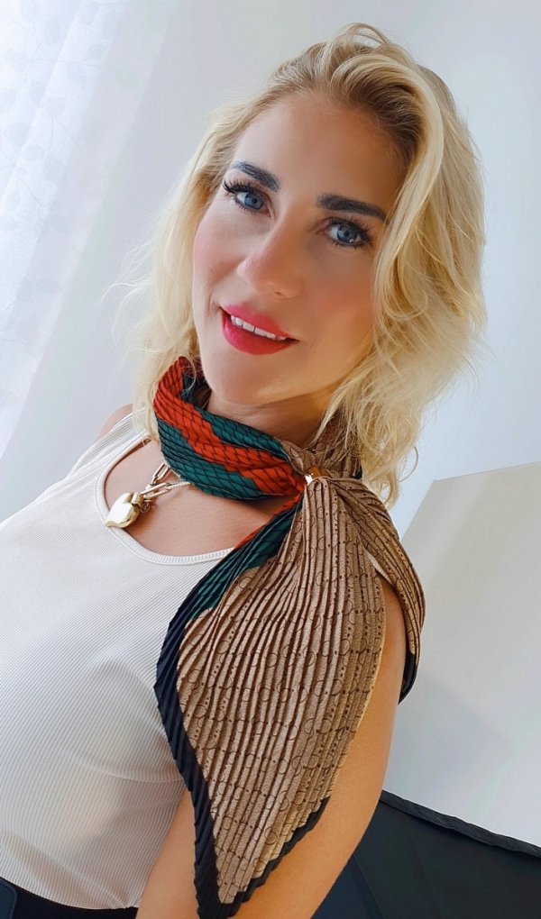 hair band that looks like a scarf