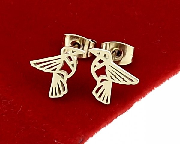 gold earrings made of stainless steel