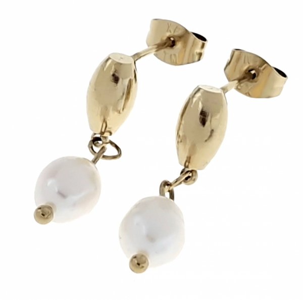 gold earrings made of stainless steel