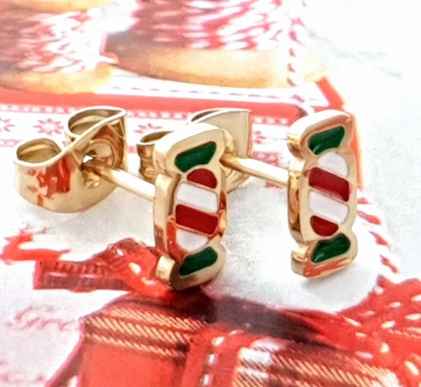 gold earrings made of stainless steel
