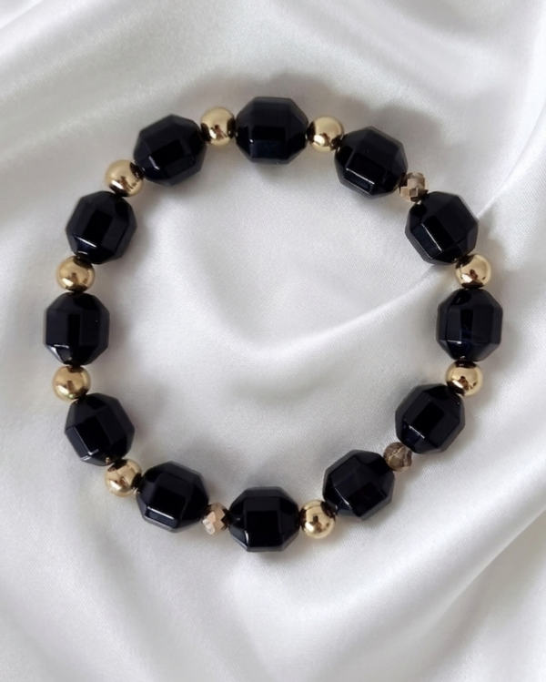 1358L Bransoletka kamień naturalny onyks na gumce jubilerskiej