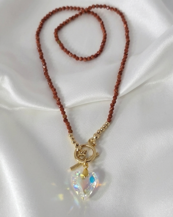 2323j Naszyjnik naturalny kamień piasek pustyni 42cm stal chirurgiczna zapinany na patyczek