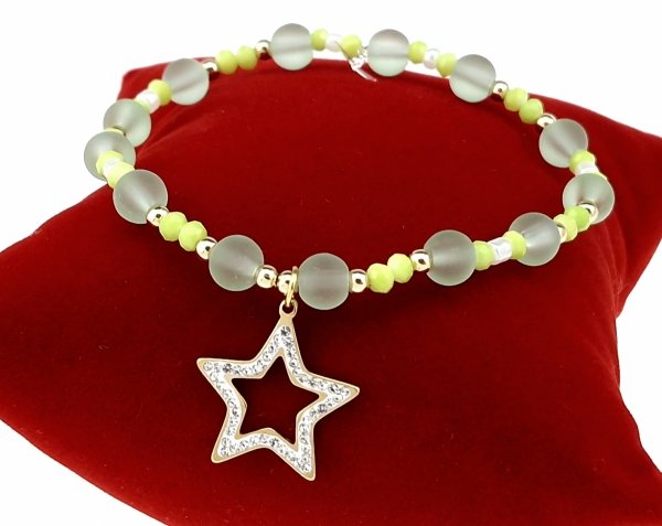 1936f Bransoletka jadeit zielony kamień na gumce jubilerskiej gwiazda