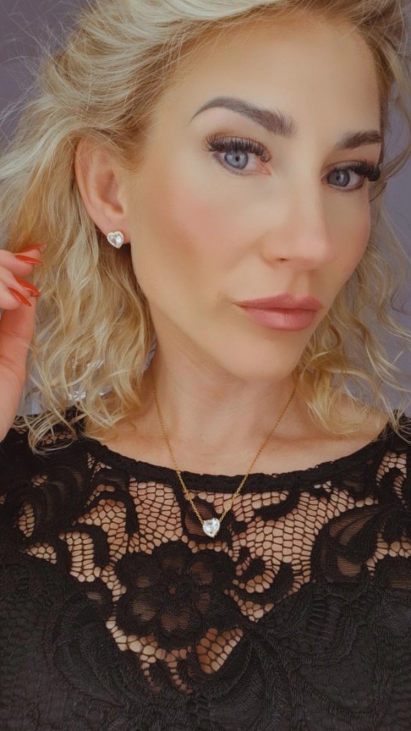 4309 Kolczyki złote pozłacane wtyczki 14K cyrkonie Viki Lady serce