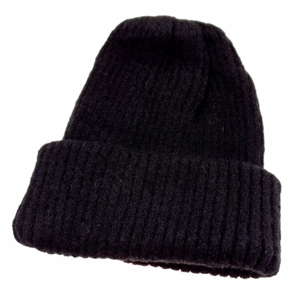 14 Ciepła i przyjemna miękka czapka na zimę