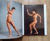The Nude Female Figure. A Visual Reference For the Artist