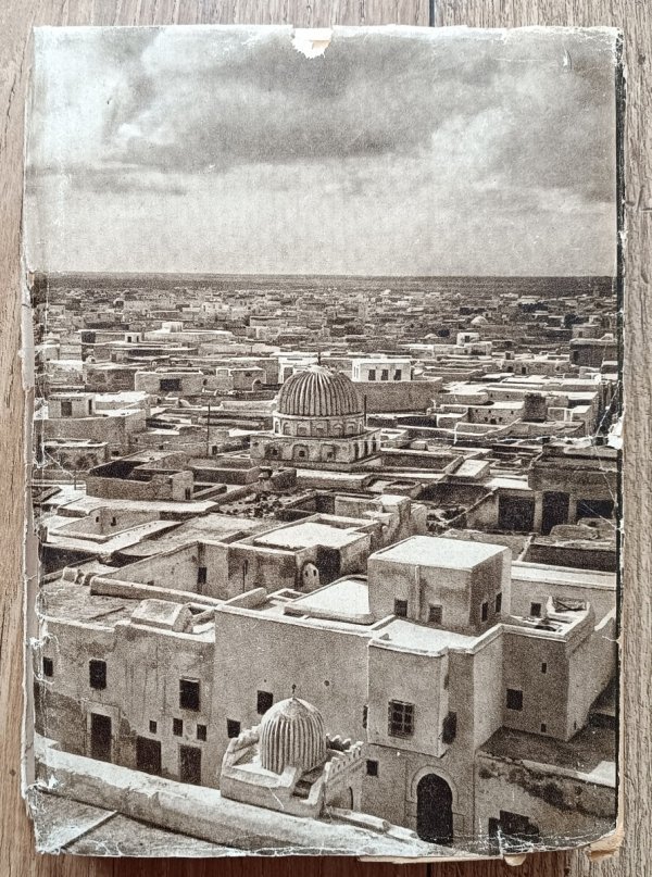 Maria Mikorska Derwisze na asfalcie