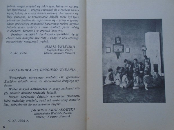 red. Jadwiga Zwolakowska • W gromadzie zuchów [Biblioteka Harcerska tom 8]