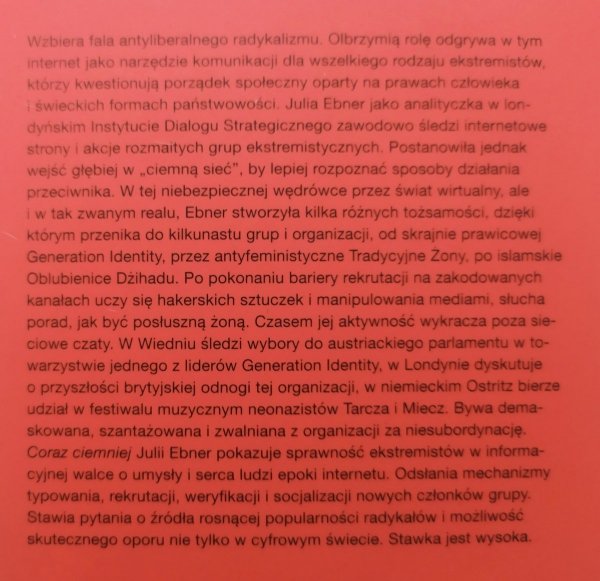 Julia Ebner Coraz ciemniej. Ekstremiści w sieci