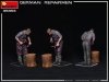 Miniart 35353 GERMAN REPAIRMEN 1/35