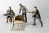 Copper State Models F32-006 German aerodrome personnel ordnance team with cart 1:32