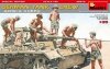 AK Interactive AK35504-B PZ.KPFW.IV AUSF.D AFRIKA KORPS + 5 FIGURES GERMAN TANK CREW AFRIKA KORPS 1/35