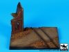 Black Dog D72018 Ruined house with railway crossing base 1/72