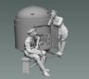 Copper State Models F35-049 Fahrpanzer german leaning crewman 1/35