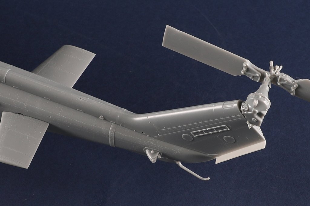 Trumpeter 05116 AH-1W Super Cobra 1 35 - 1:35 - Modele
