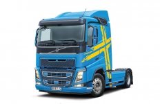 Italeri 3967 Volvo FH Low Roof 1/24