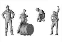 Glowel Miniatures 72001 German Soldiers Refueling A Tank 1/72