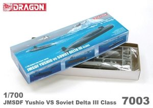 Dragon 7003 Yushio vs Delta III  1/700