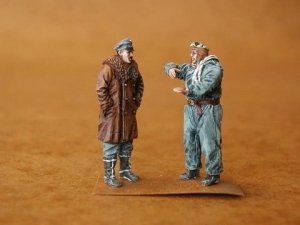 CMK F48025 German Pilot+Officer WW I (2 figures)  1/48