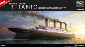 Academy 14215 The White Star Liner TITANIC (1:400)