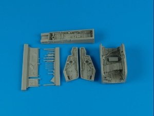 Aires 2072 F-100D Super Sabre wheel bay 1/32 Trumpeter