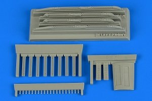 Aires 4747 Su-17/22M3/M4 Fitter K covered chaff/flare dispensers 1/48 KITTY HAWK