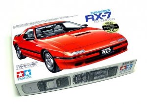 Tamiya 24060 Mazda Savanna RX-7 GT Ltd Kit - C-460 1/24