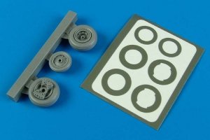 Aires 4592 T-28 Trojan wheels & paint masks 1/48 Roden