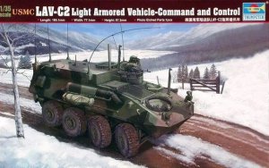 Trumpeter 00371 USMC LAV-C2 Light Armored Vehicle-Command&Control (1:35)