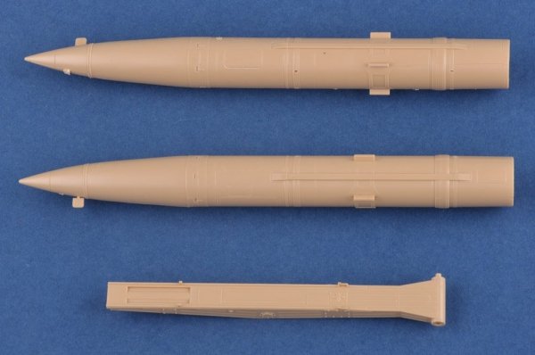 Hobby Boss 85509 Russian 9K79 Tochka (SS-21 Scarab) IRBM 1:35