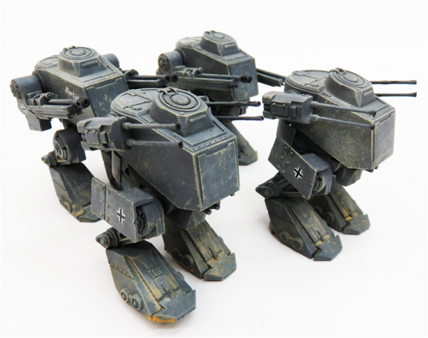 Modelcollect UA72195 Fist of War German WWII Blf-100A light fighting Mech 1/72