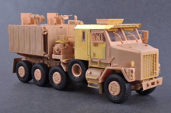 Hobby Boss 85525 M1070 Gun Truck 1/35