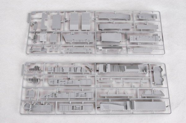Trumpeter 05609 USS TICONDEROGA CV-14 (1:350)