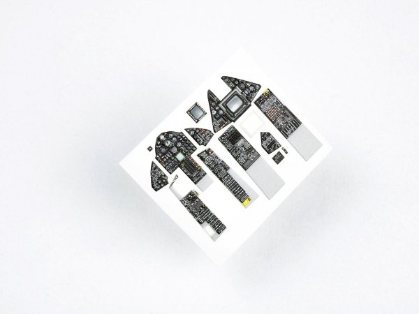 Red Fox Studio QS-48020 SR-71A Blackbird Revell 1/48