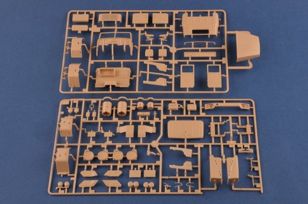 Hobby Boss 85510 Russian KrAZ-260 Cargo Truck 1:35