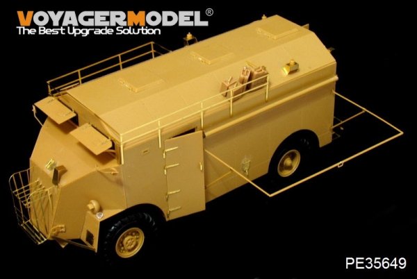 Voyager Model PE35649 WWII British AEC 4x4 Armored Command Vehicle&quot;Dorchester&quot; For AFV 35227 1/35