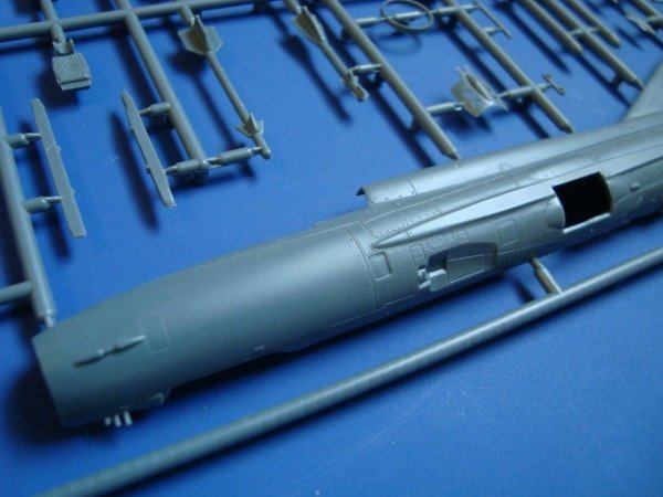 Kozavody Prostejov KPM0100 MiG-21 BIS Fishbed Part I. (1:72)