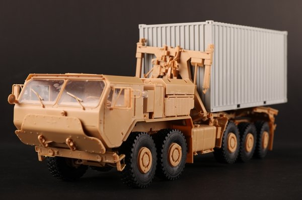I Love Kit 63550 LVSR MKR18 Cargo Truck with 20ft Container 1/35