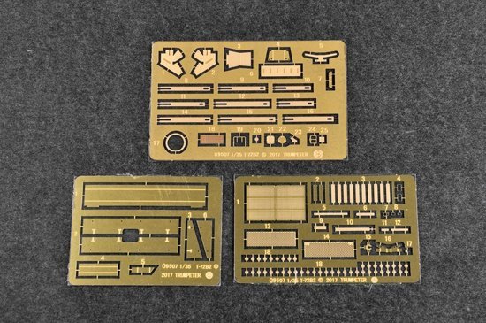 Trumpeter 09507 Russian T-72B2 MBT (ROGATKA) 1/35
